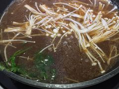 -运气牛自助酱大骨火锅(南京东路店)