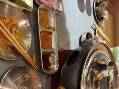 -围炉肉舍•炭烤活鳗•丹东海鲜烤肉(步行街店)