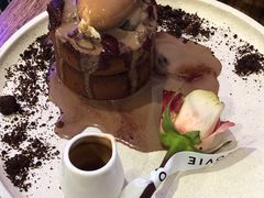 -FLOVIE FLORIST CAFE