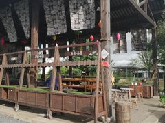 -田园东方蜜桃村的田野营地