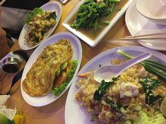-J Daeng Seafood