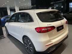 -奔驰上海利星(七宝店)