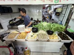 -曹宝林砂锅麻辣烫(星光路店)