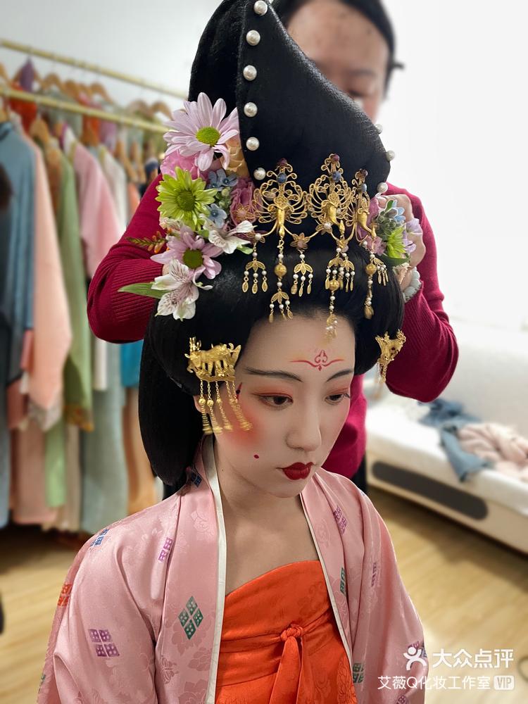 复原妆造盛唐单刀半翻髻