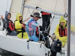 -上海滴水湖皇冠假日酒店