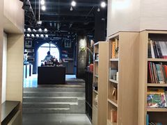 -光海书局(南京东路第一百货店)