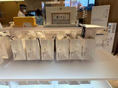 -银座仁志川·生吐司专门店(香港广场店)