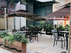 -臻鲜燕海鲜融合餐厅(金陵style店)
