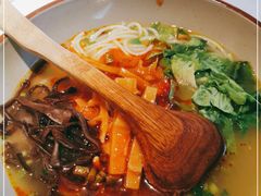 -百春原湖南牛肉粉(百联世纪店)