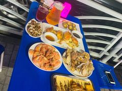 -七点半海鲜大咖·啤酒屋(威海路步行街小区店)