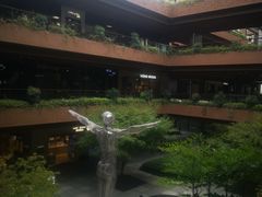 -瑞虹新天地月亮湾