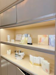 -PE SALON