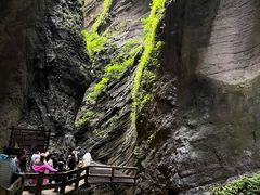 -龙水峡地缝景区