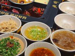 -老牌坊云南鱼豆花火锅(嵩山店)