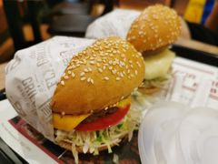 -The Habit Burger Grill 哈比特汉堡(世博店)