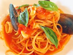 -ROAST coffee & eatery