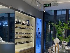 -视野联行眼镜·蔡司·尼康·授权优选门店(青浦宝龙店)