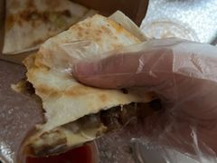 牛肉奶酪饼-CIN CIN CANTINA&BAR