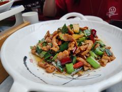 -蔼若春.传承三十年云南菜(金碧公园店)