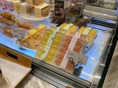 -罗森尼娜(德思勤店)