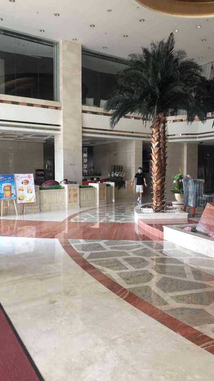 沈阳三隆春天酒店-"东北的服务一般,酒店不错挺干净…………….