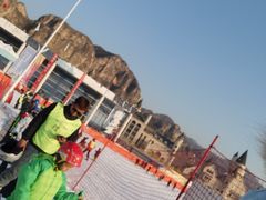 -荣盛康旅野三坡滑雪场