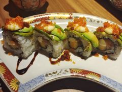 牛油果芝士三文鱼卷-隐月· 㐂和食屋(芝罘万达公馆店)