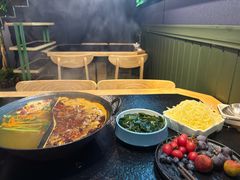 -鹿鸣山草本茶香火锅(园西路店)