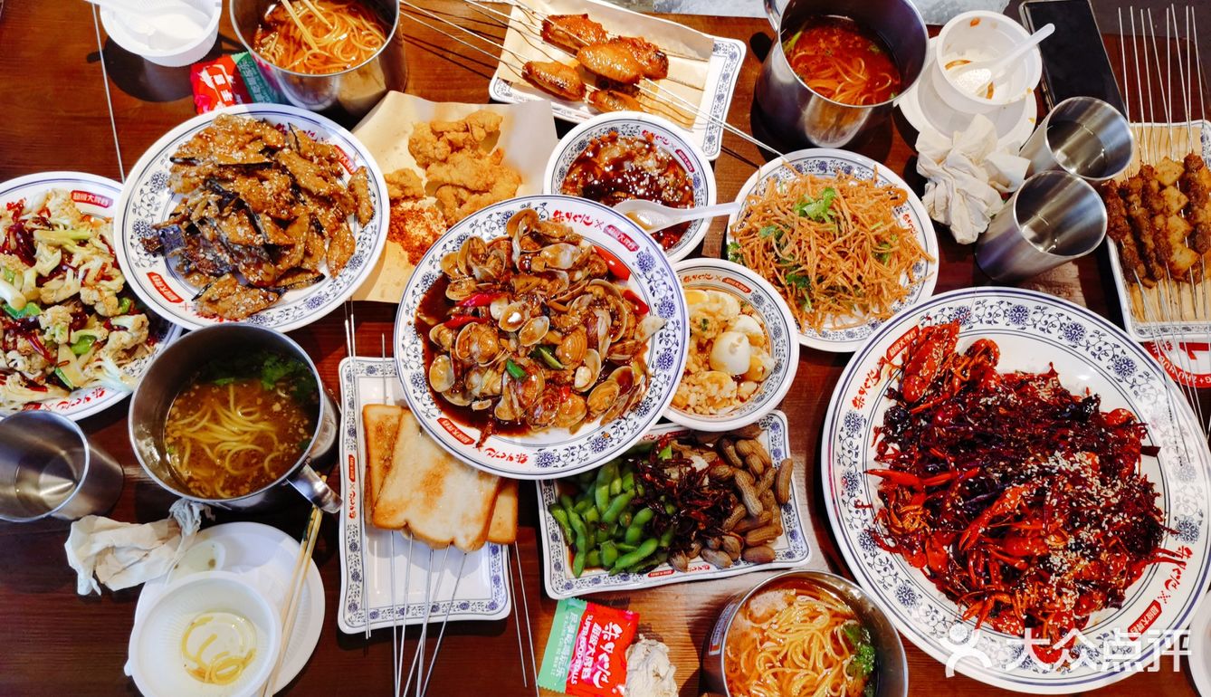 夏日炎炎来龙虾大排档坐坐吧！