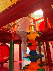 -莫莉幻想儿童乐园(武汉保利广场店)