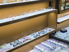 -罗伯特眼镜·蔡司官方授权(罗湖国贸店)