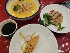 -侬佳蒸菜馆(听潮店)