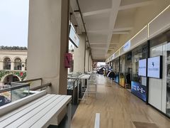 -王府井奥莱临潼小镇(临潼店)