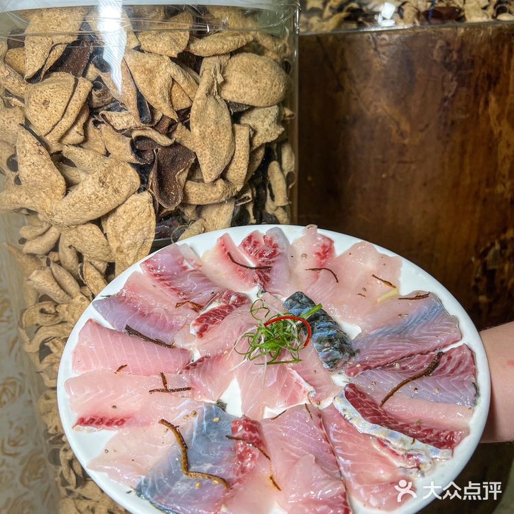 别搞钱了，来吃鱼🐟吧！🍲粤味风暴，盛宴待启！