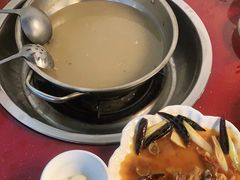 -老石黑山羊毛驴肉火锅(金凯广场店)