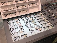 -回瑞眼镜·蔡司·依视路官方授权店(广益路万达店)