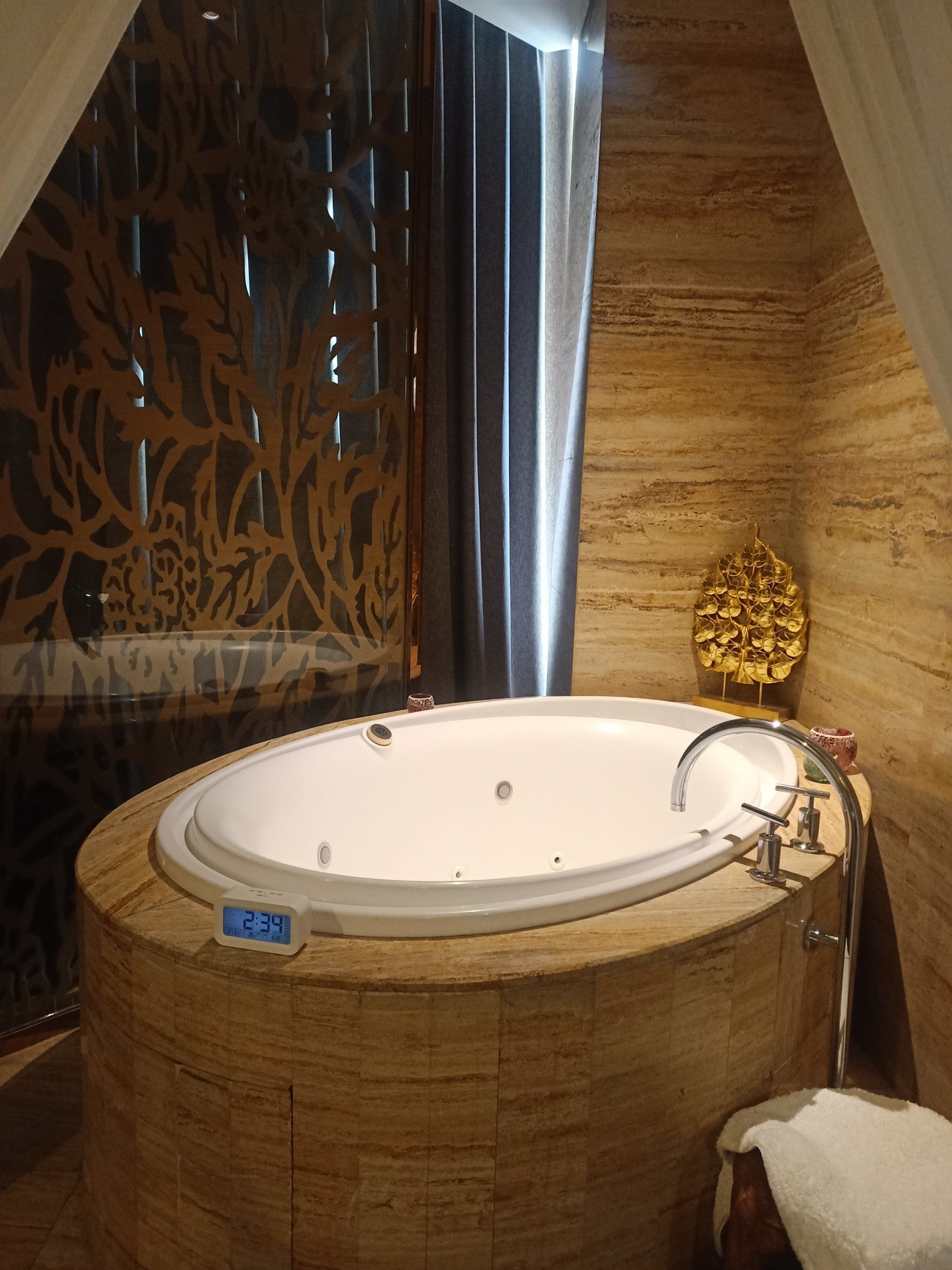 最近腿老是酸胀,又去lspa做了个按摩,做完以后走路也觉的轻松多了