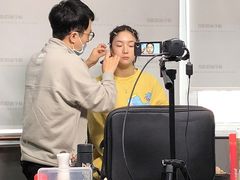 -群丽化妆摄影美甲纹绣培训学校