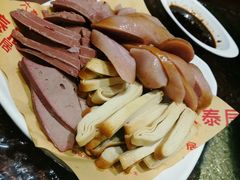 -六泰居·尔滨地标·东北菜(泰山路店)