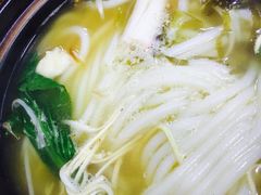 -傣家妹子过桥米线(一号店)