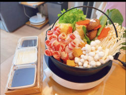-爱陪伴尊享月子中心(国际店)