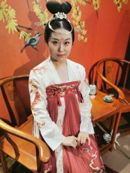 -汉仪华裳汉服馆(打浦桥店)