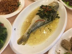 雪菜蒸大黄鱼-上海老饭店(北京分店)