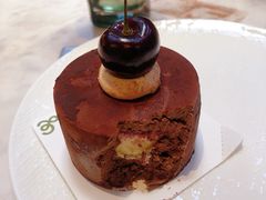 70%黑巧酒渍樱桃法式慕斯-gaga(南京德基广场店)