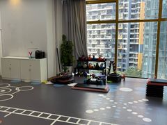 -健变健身俱乐部(前海天虹商场店)