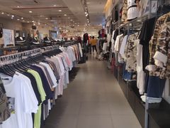 -三福时尚(三峡广场华夏银座店)