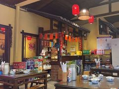 -富正毅三下锅·湘西韵味(天门山索道店)