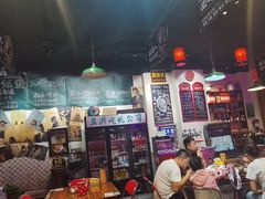 大堂-蚝堡海鲜·威海菜·海肠捞饭·烧烤·亚洲吃蚝公司(幸福门店)
