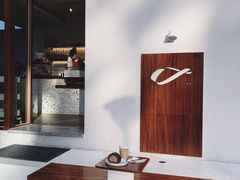 -Line 咖啡(石厦花园店)