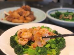 西蓝花炒虾仁-港丽餐厅(高德置地店)